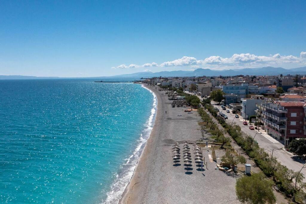 μεζονέτα στο κύμα * Kiáton